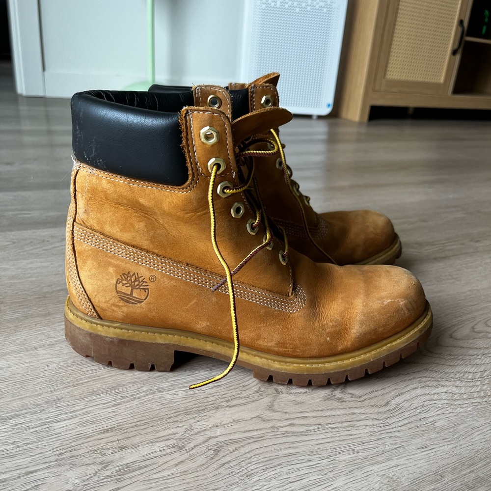 Men’s Timberland 6-Inch Boot - Picture 5 of 10